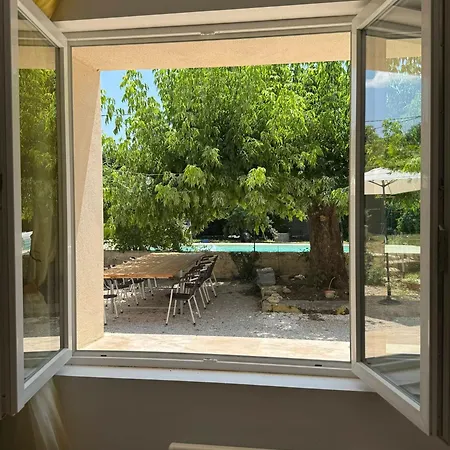 Grande Maison A Avec Piscine Сasa de vacaciones *
