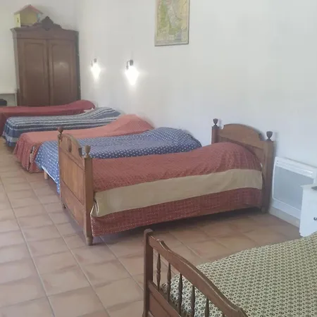 Grande Maison A Avec Piscine Сasa de vacaciones *