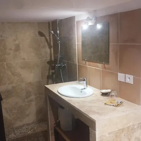 Grande Maison A Avec Piscine Сasa de vacaciones Richerenches
