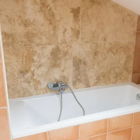 Grande Maison A Avec Piscine * Richerenches